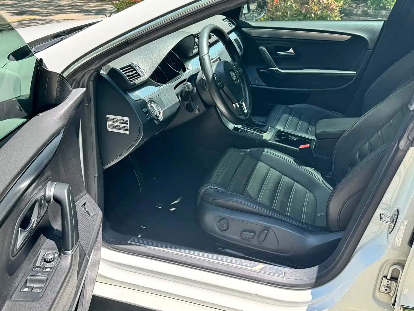 Volkswagen FAW-Volkswagen CC 2016 Model 1.8TSI Premium фото 6