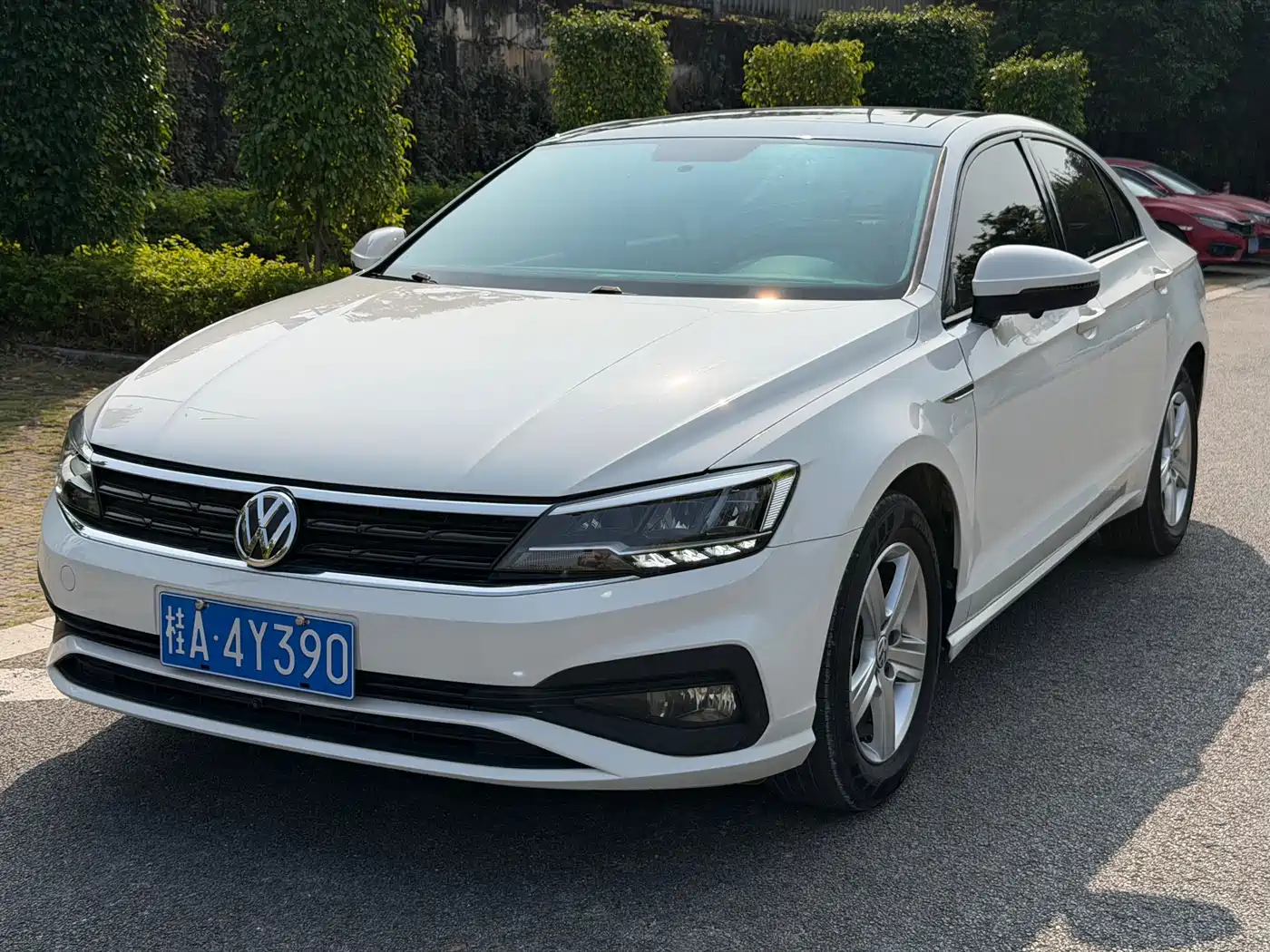 VOLKSWAGEN LINGDU