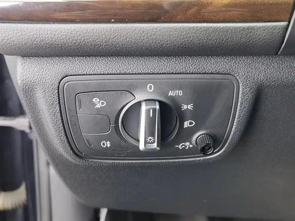 Audi A6L 2012 30 FSI Comfort фото 21
