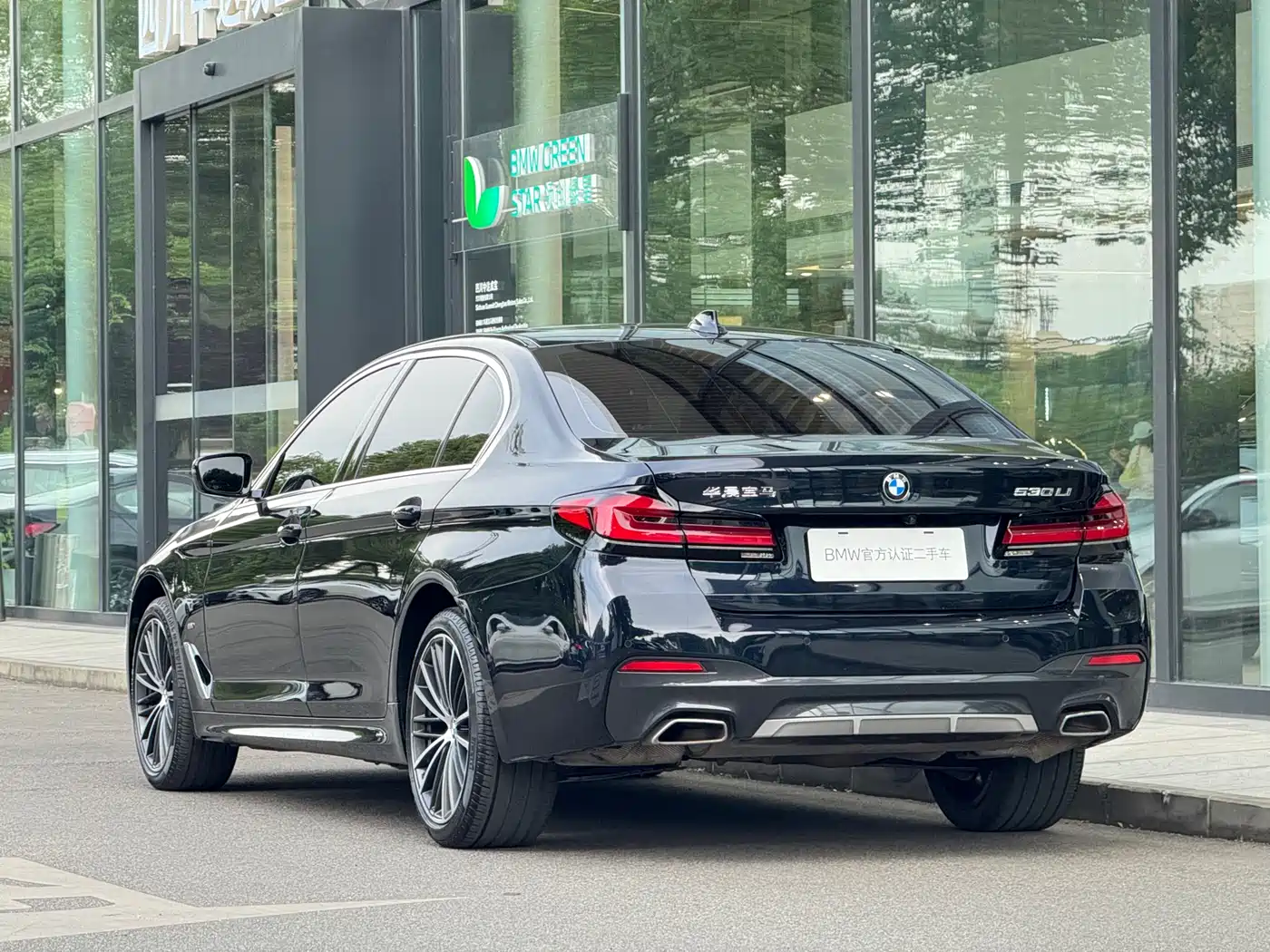 BMW 5 Series 2023 530Li Leading M Sport Package фото 5
