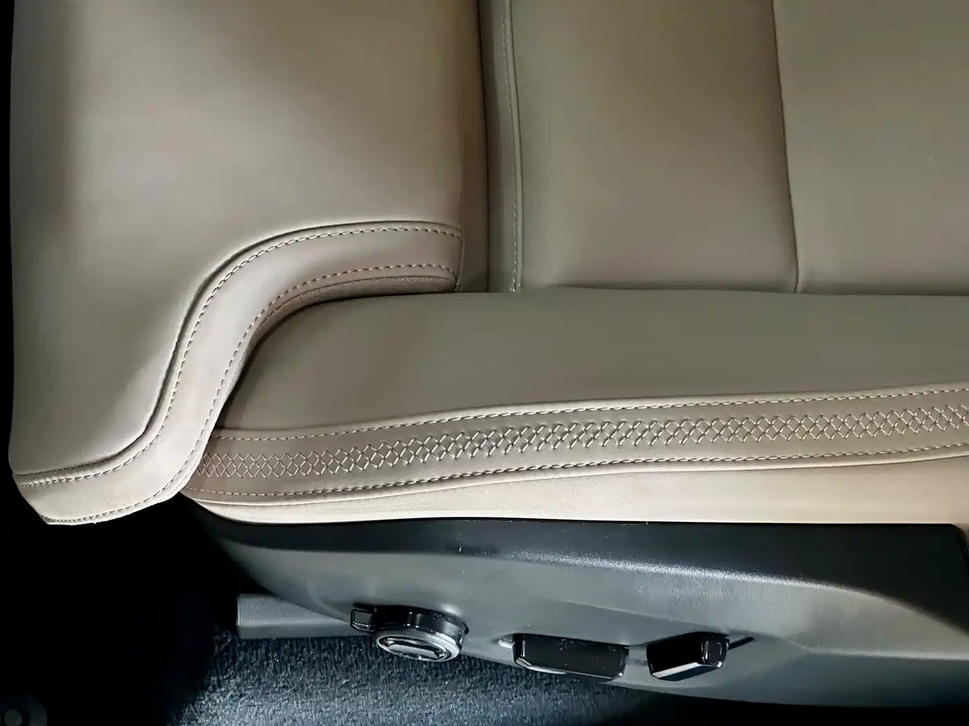 Volvo XC90 2026 2025 Facelift B6 Intelligent Luxury 6-Seater