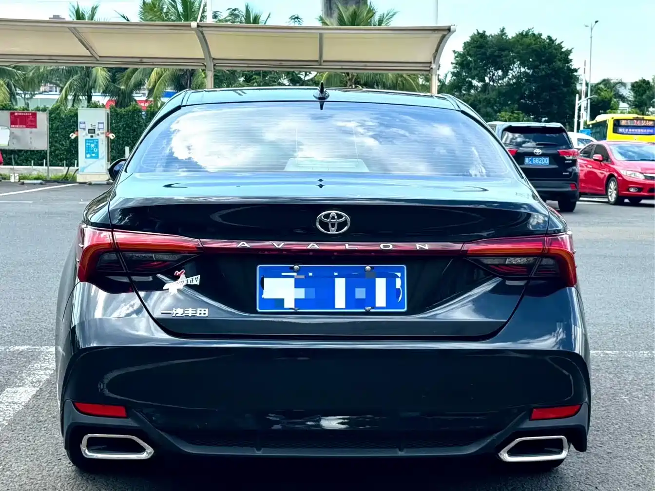 Toyota Avalon 2022 2.0L Luxury Edition фото 5
