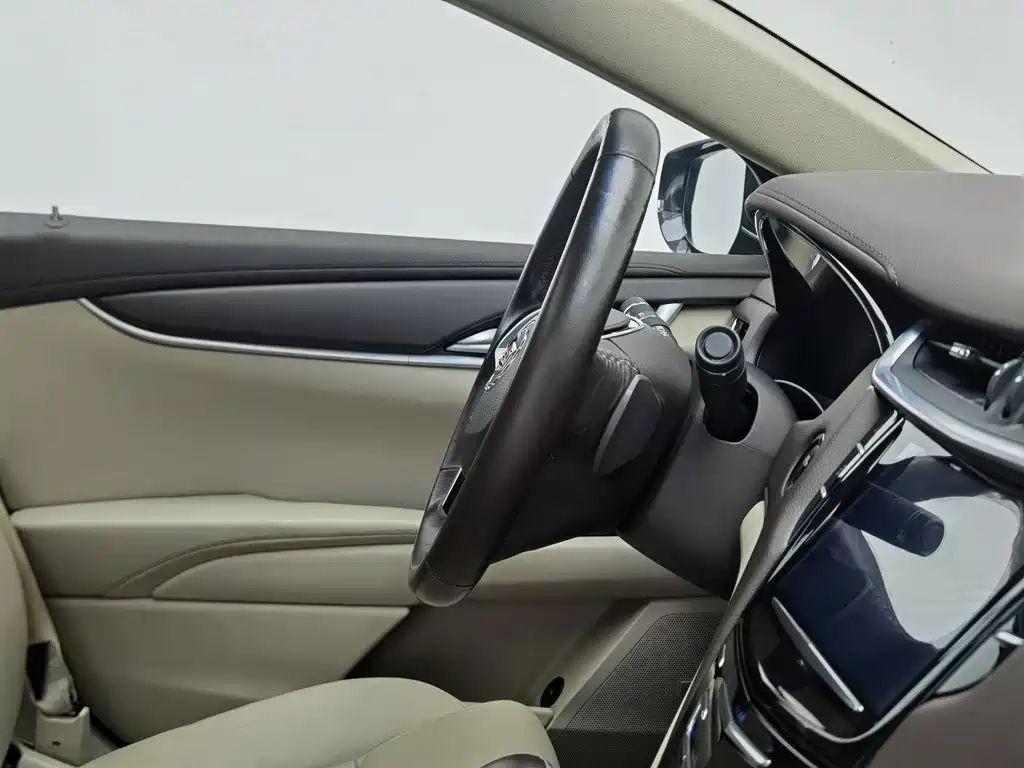 Фото 22 - Cadillac XTS