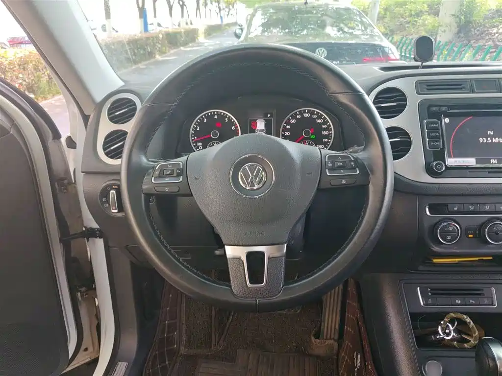 Volkswagen Tiguan 2015 2.0TSI Automatic 4WD Flagship фото 3