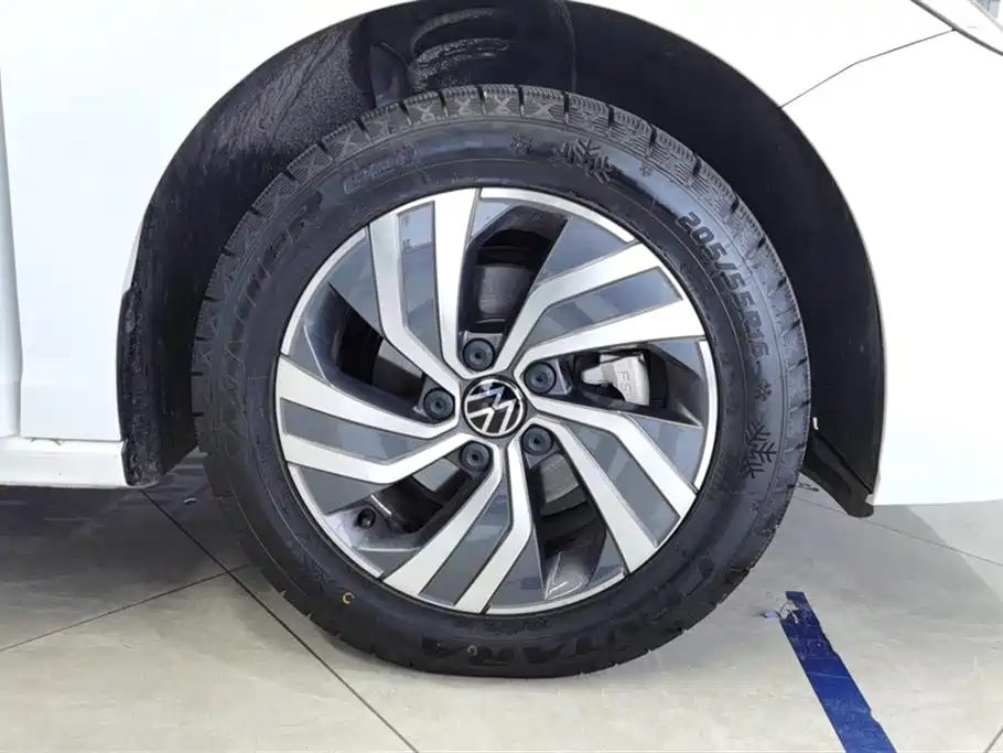 Volkswagen Bora 2025 200TSI DSG Joy Ride Navigation Edition фото 6