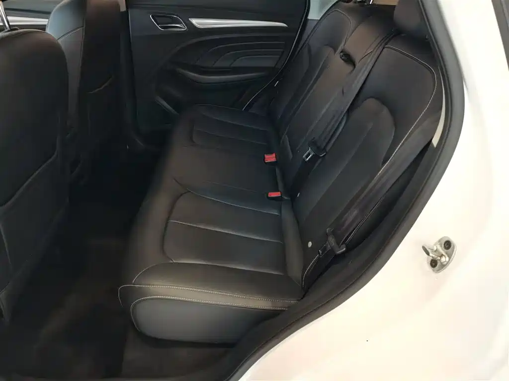 Roewe RX3 2018 2018 1.6L Manual Internet Smart Edition