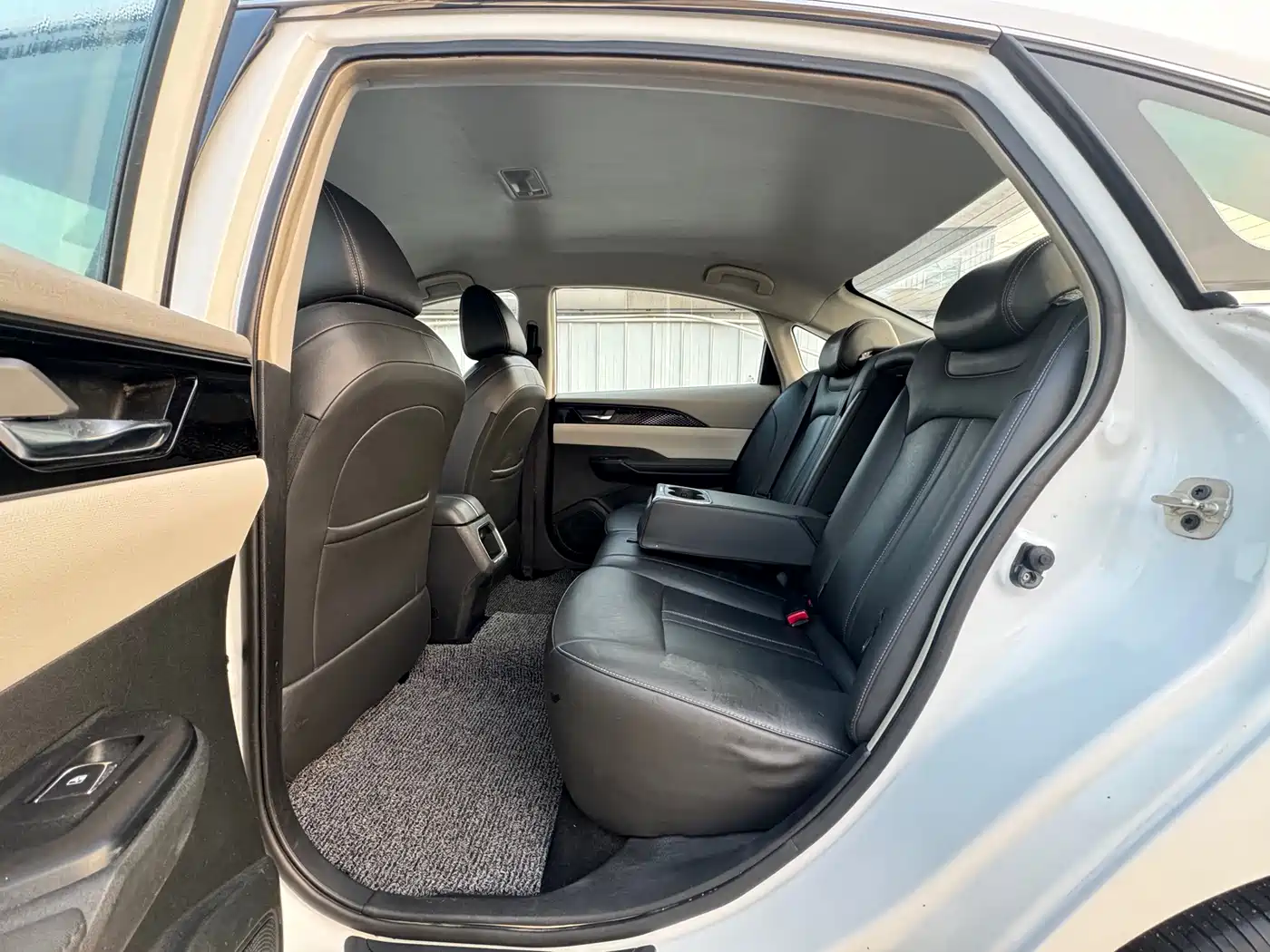 Dongfeng Aeolus Dongfeng Fengshen E70 2019 2020 500 Ultra Joy Edition