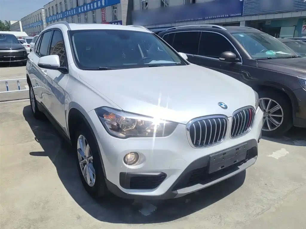 BMW X1 2018 sDrive18Li Fashion Model фото 4