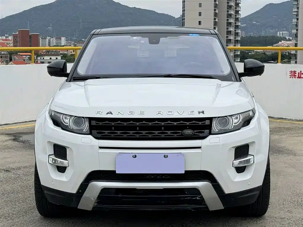 Land Rover Range Rover Evoque 2015 2.0T 5-Door Dynamic Edition фото 5