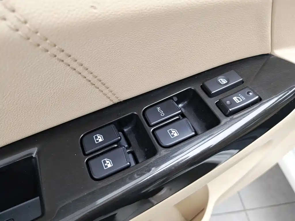 Changan Eado 2015 2015 1.6L Manual Luxury China V