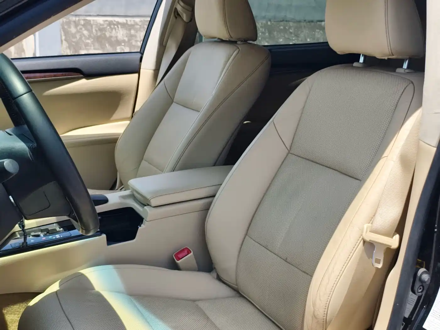 Photo 19 - Lexus ES