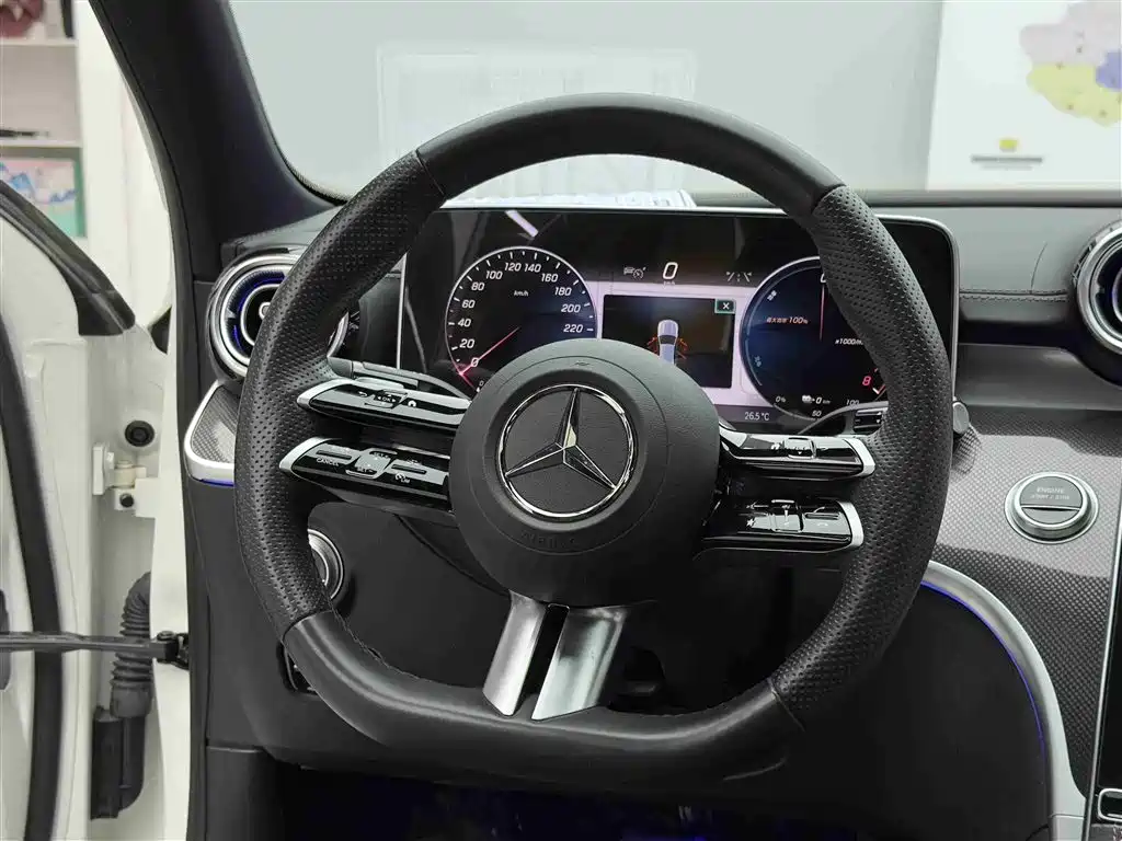 Mercedes-Benz C-Class New Energy 2024 C 350 eL фото 12