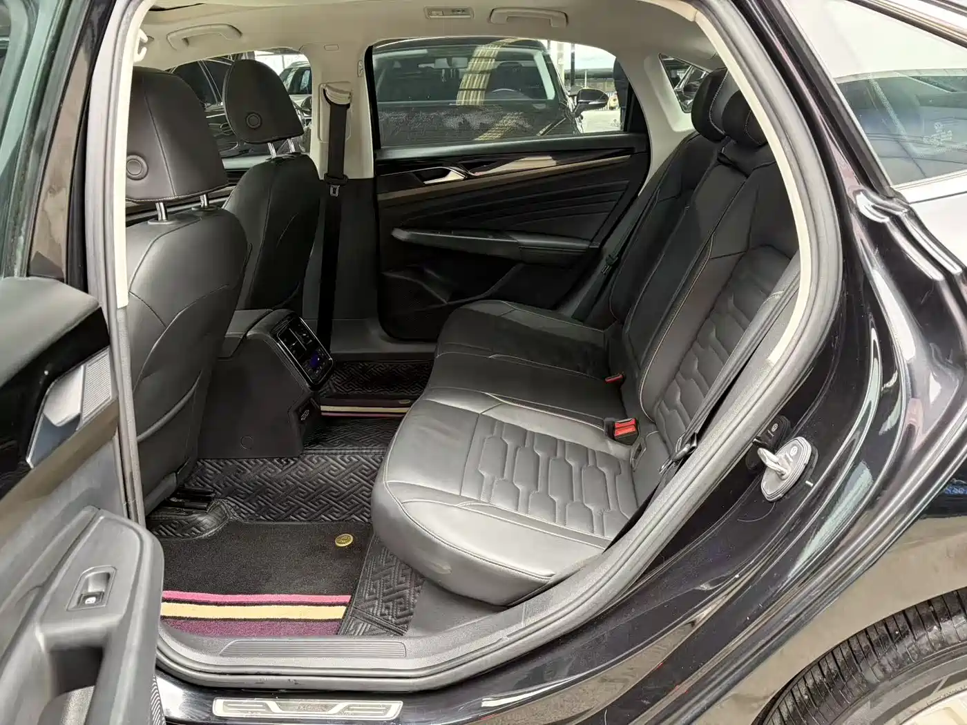 Volkswagen Passat 2019 330TSI Elite Version China VI фото 6