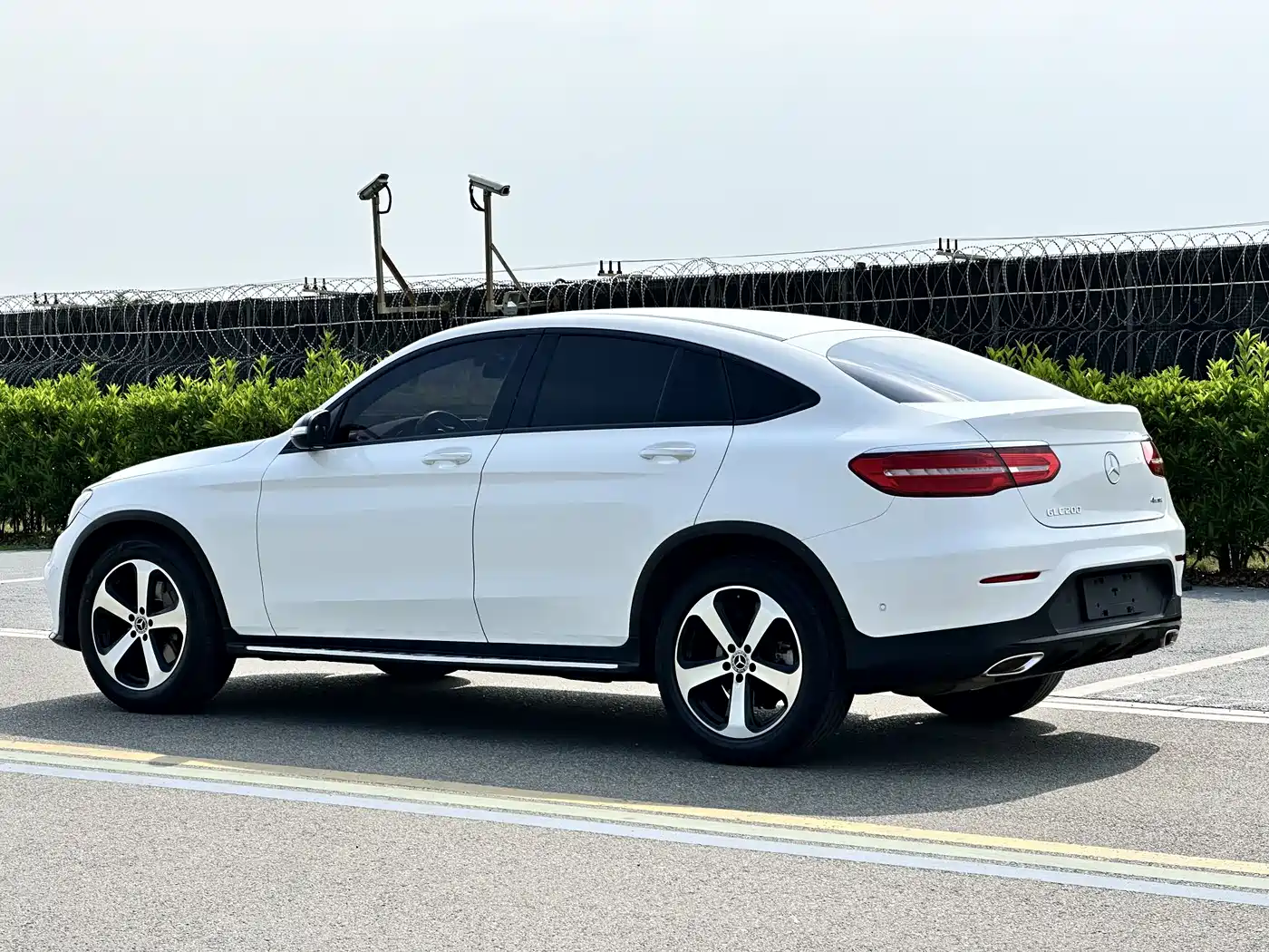Mercedes-Benz GLC Coupe 2019 GLC 200 4MATIC Coupe SUV фото 5