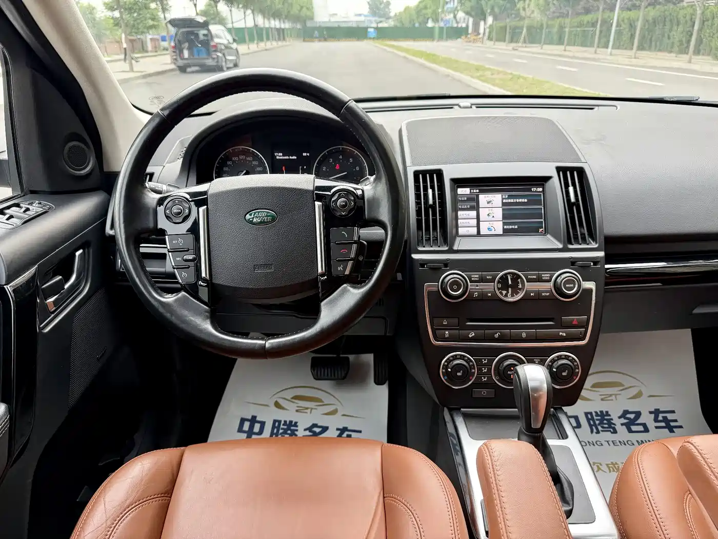 Land Rover Freelander 2 2015 2.0T Si4 HSE Luxury Collector's Edition фото 11