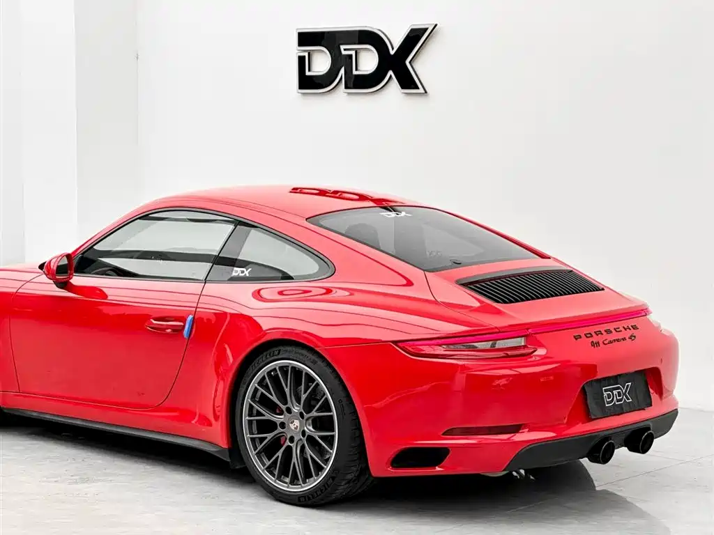 Porsche 911 2016 Carrera 4S 3.0T фото 8