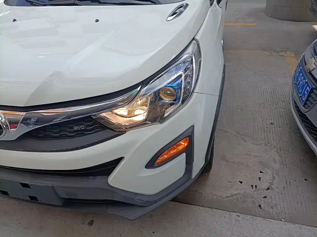 BYD Yuan 2016 1.5L Manual Premium фото 24