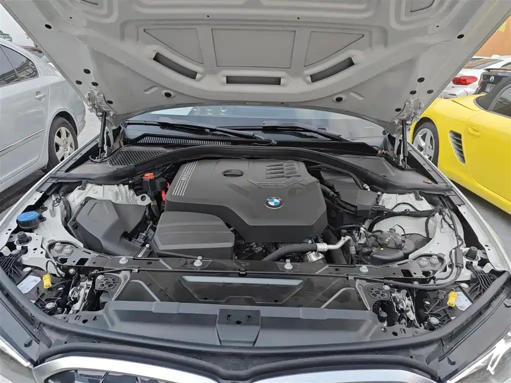 BMW 3 Series 2025 325Li M Sport Package фото 16