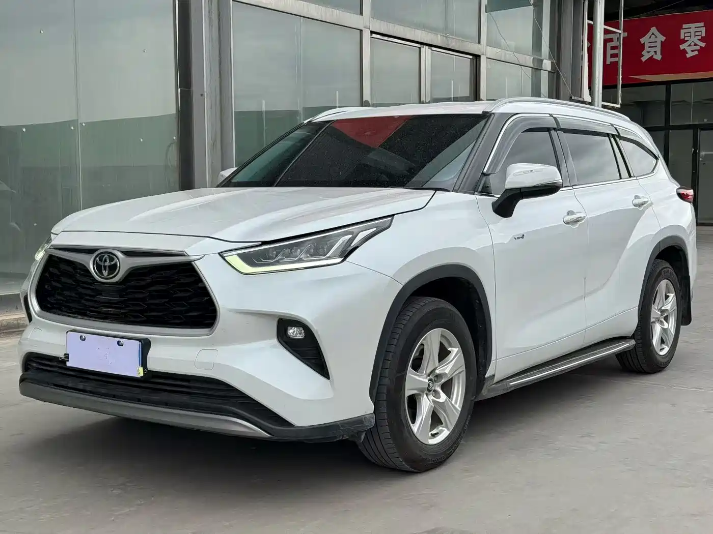 TOYOTA HIGHLANDER