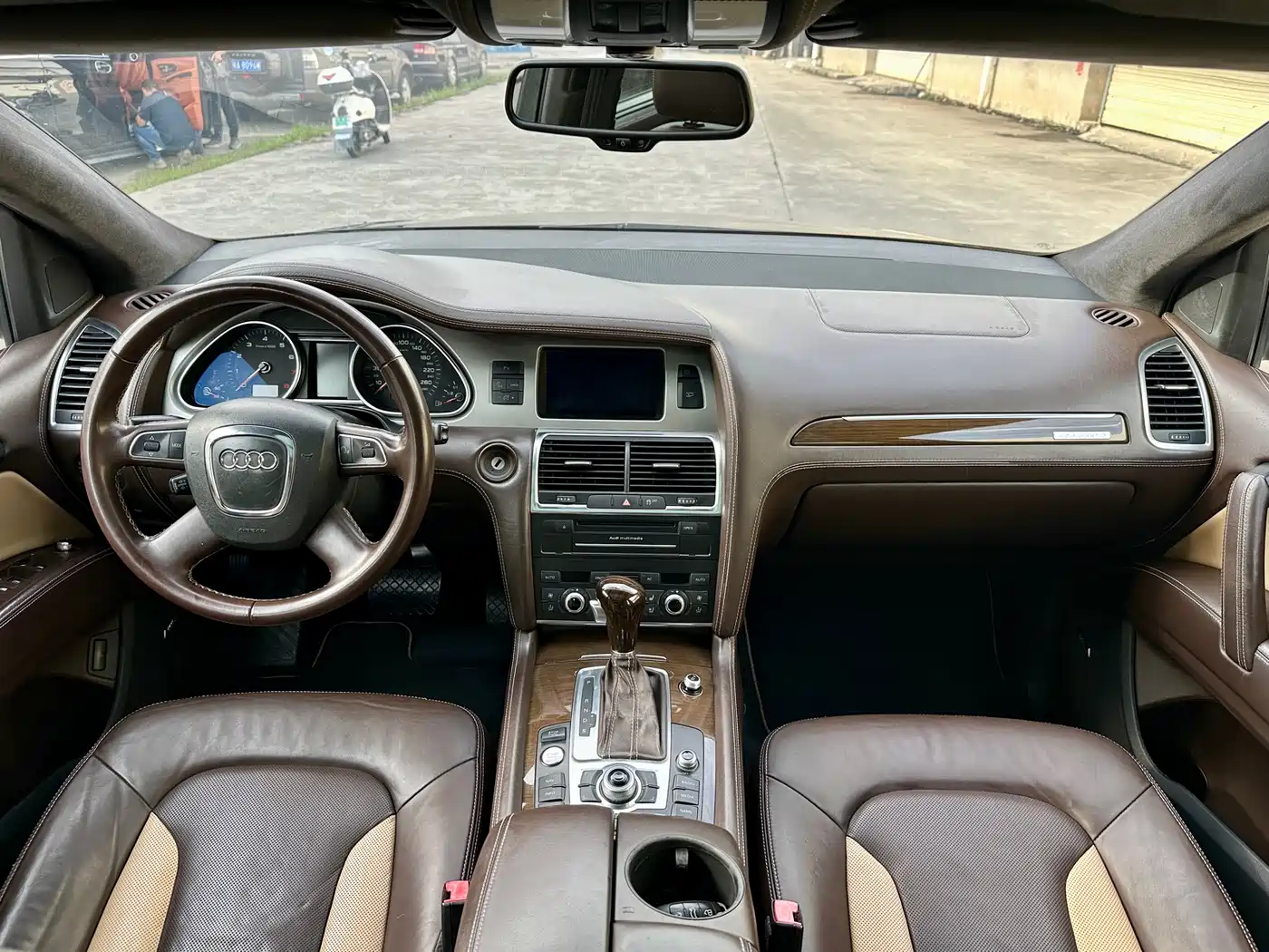 Audi Q7 2011 3.0 TFSI Exclusive (200kW) фото 12