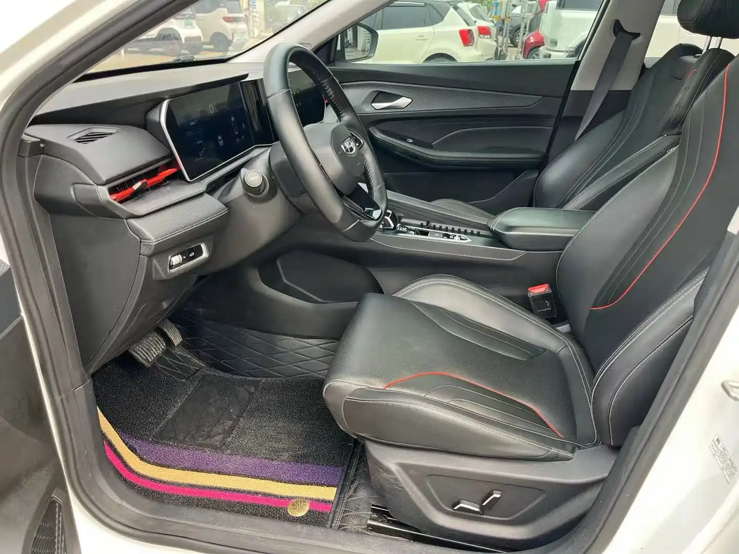 Фото 4 - Geely Binrui