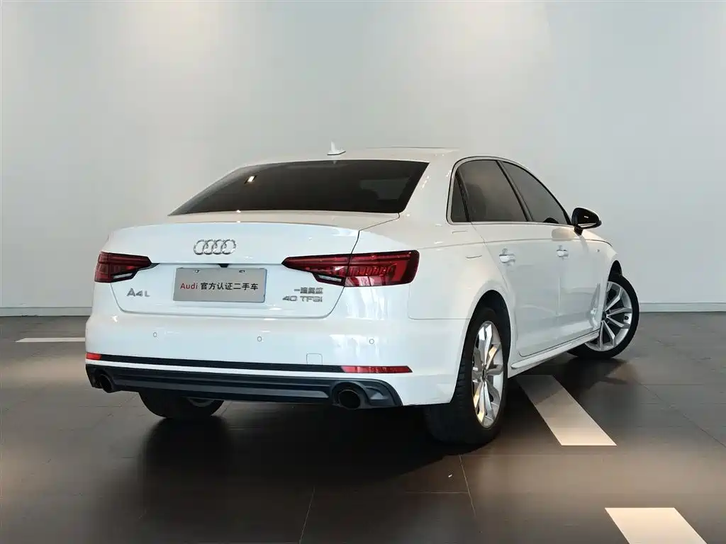 Audi A4L 2018 30th Anniversary 40 TFSI Fashion фото 4