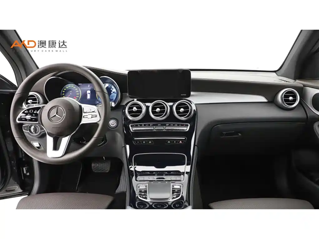 Mercedes-Benz GLC 2021 GLC 260 L 4MATIC Sporty фото 5
