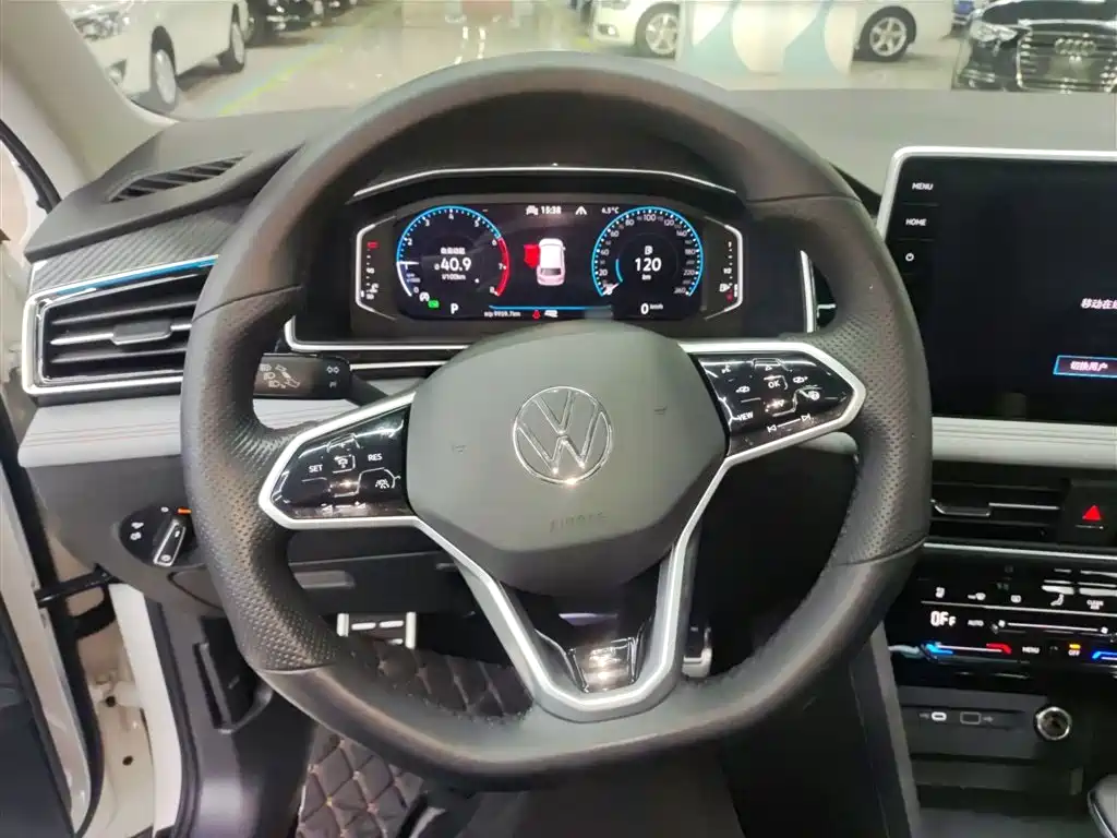 Volkswagen Tiguan L 2022 380TSI Automatic 4WD R-Line Flagship 7-Seater фото 11