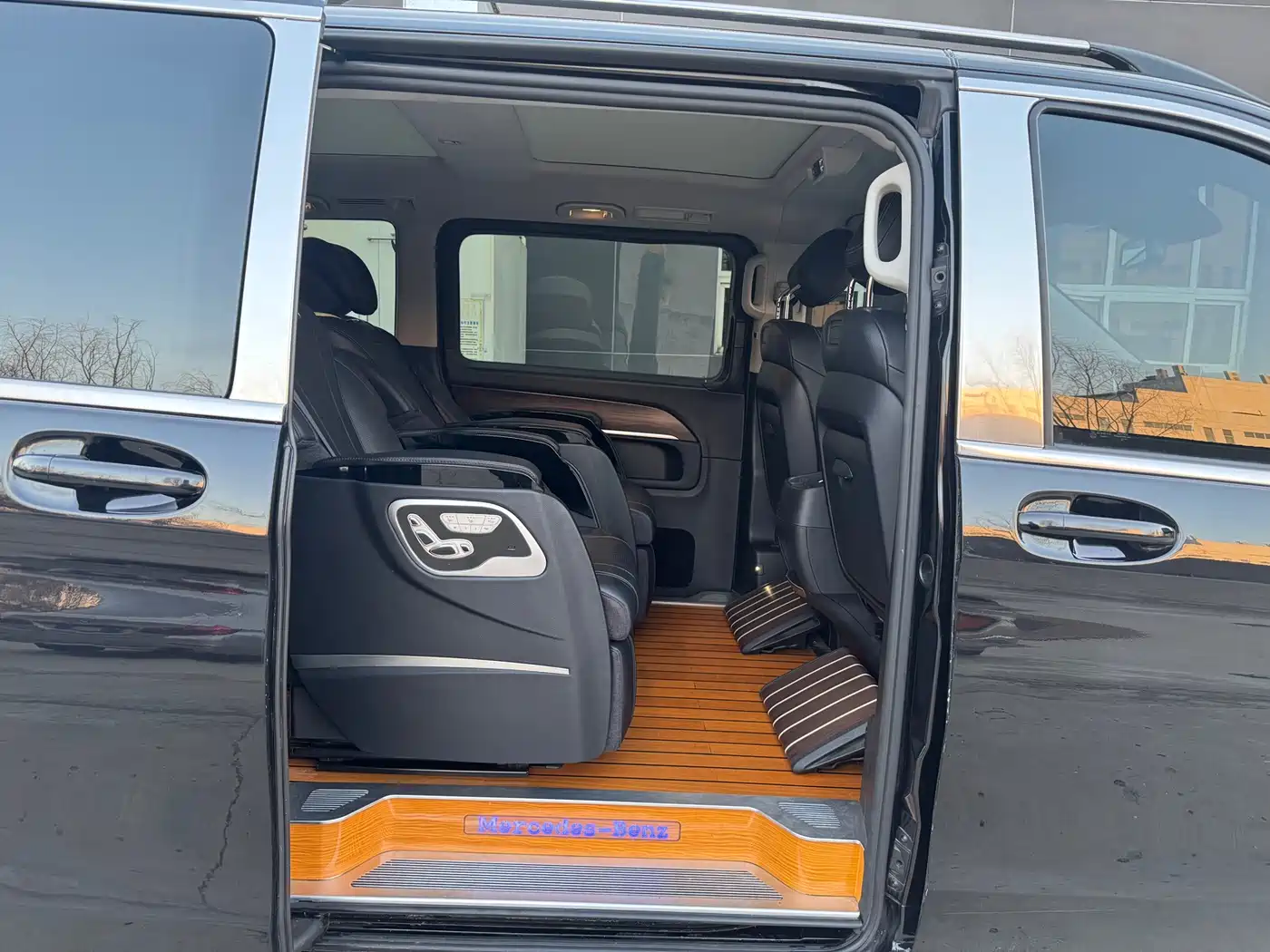 Mercedes-Benz V-Class 2021 V 260 Pilot Edition фото 36