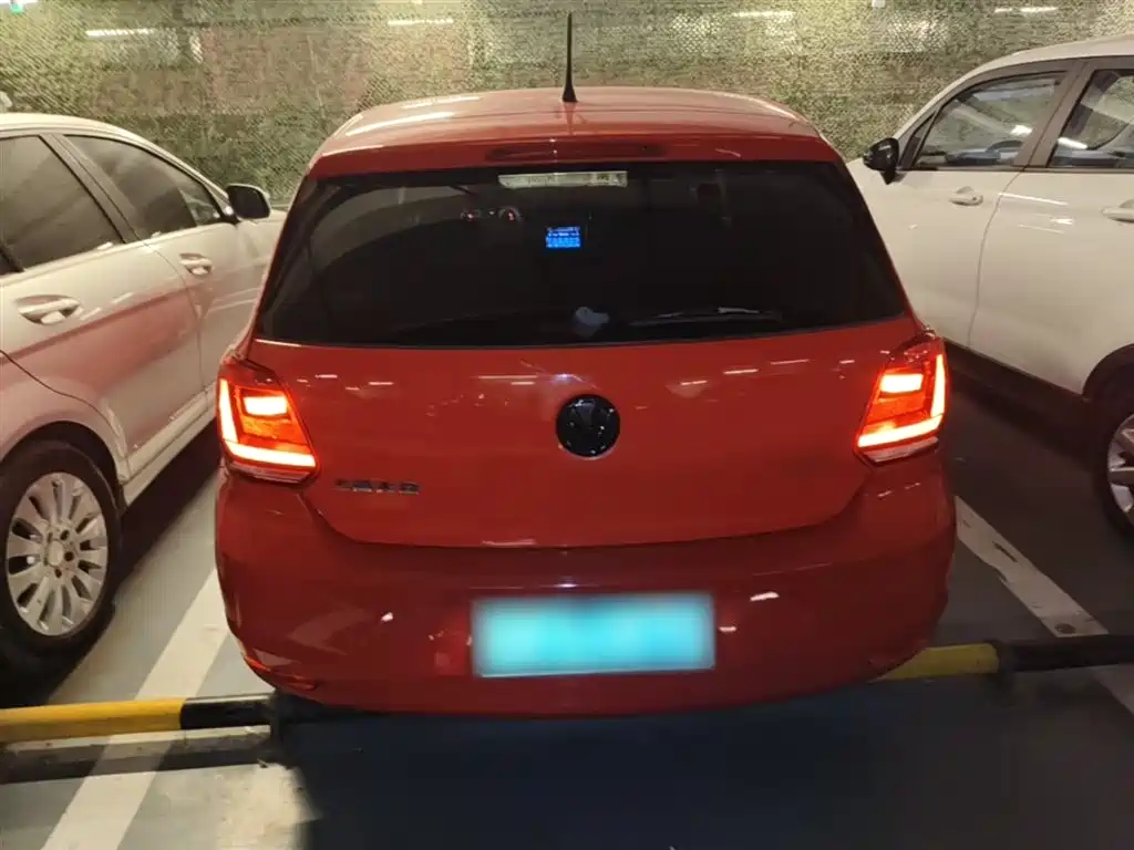 Volkswagen Polo 2016 1.4L Automatic Trend фото 6