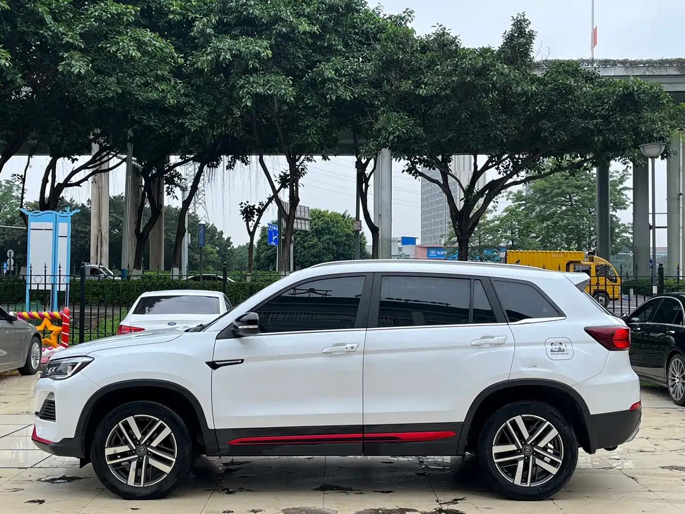 CHANGAN CS75