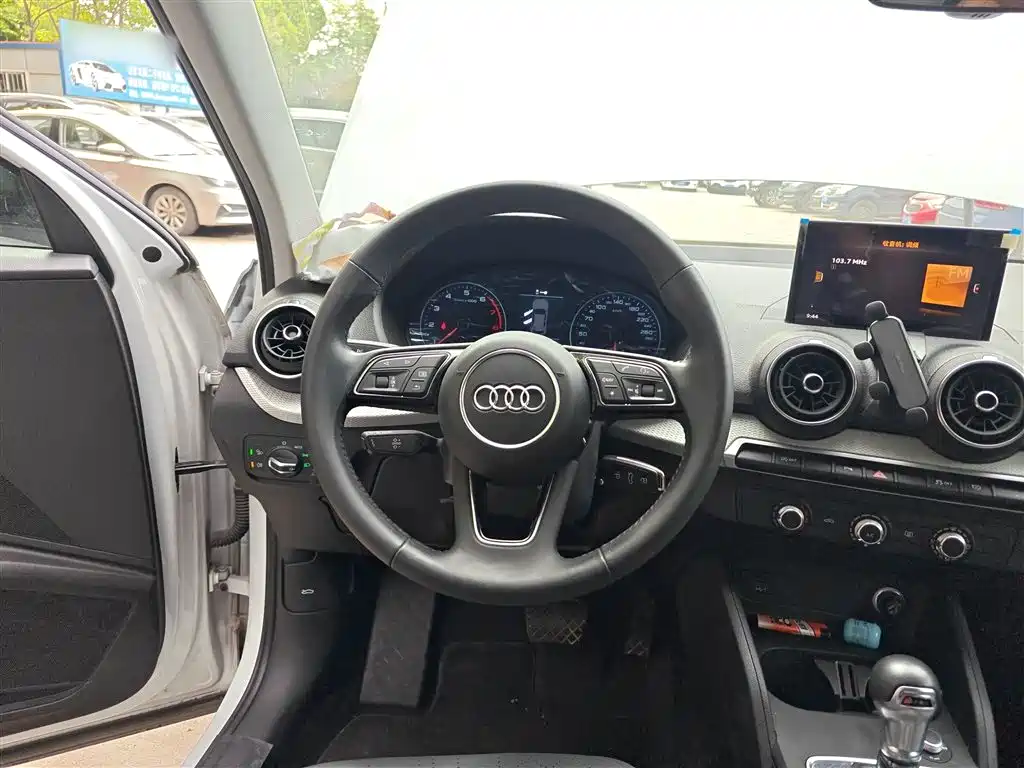 Audi Q2L 2020 35 TFSI Progressive Dynamic Model фото 11
