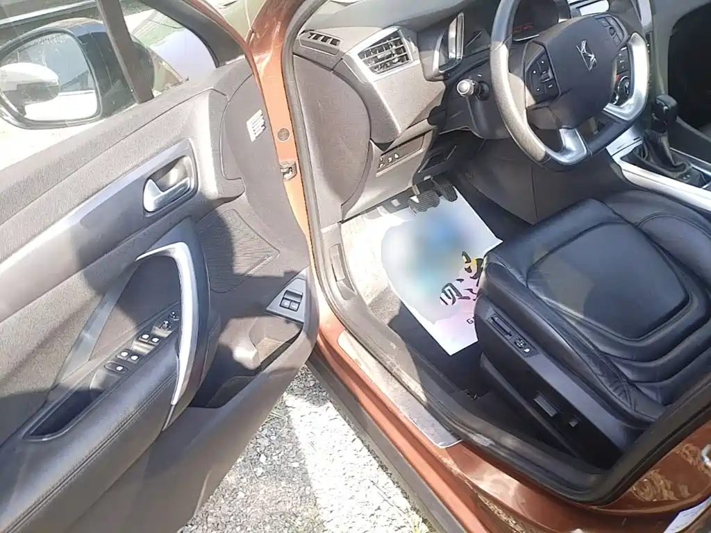DS 6 2015 2014 1.6T Luxury Edition THP160