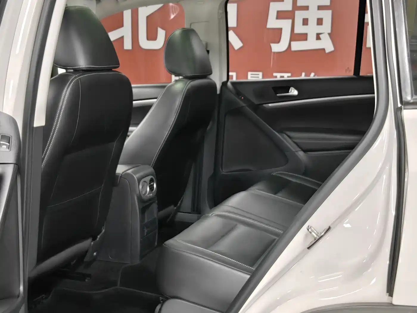 Volkswagen Tiguan 2017 300TSI Automatic 2WD Silk Road Fashion Edition фото 8