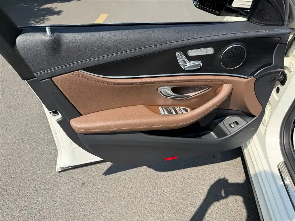 Mercedes-Benz E-Class 2019 E 200 L Sport фото 6