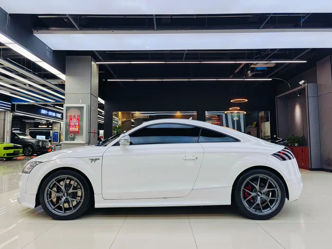 Audi TT 2011 TT Coupe 2.0TFSI фото 4