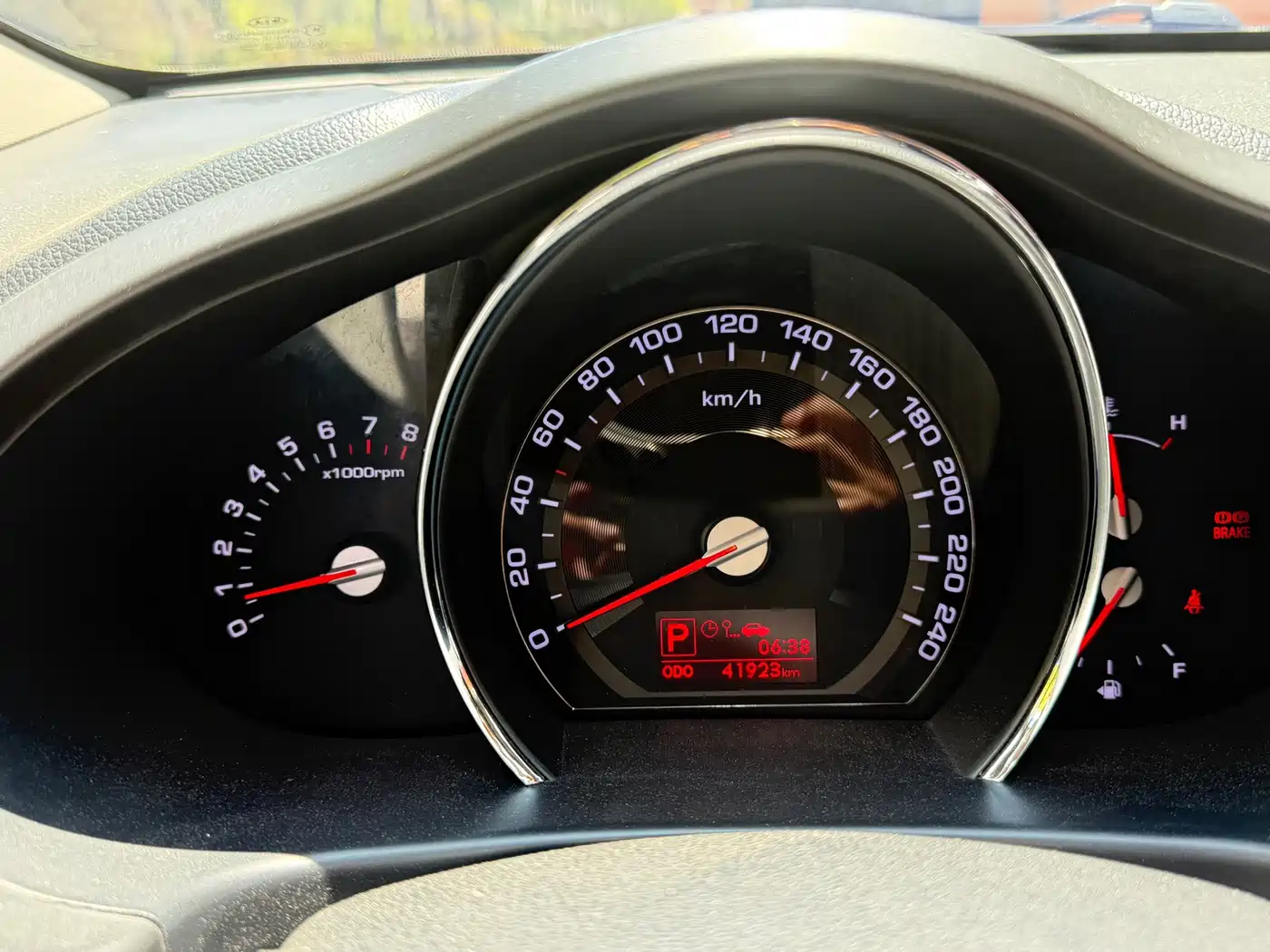 Kia Sportage 2014 2.0L Automatic 2WD Premium фото 8