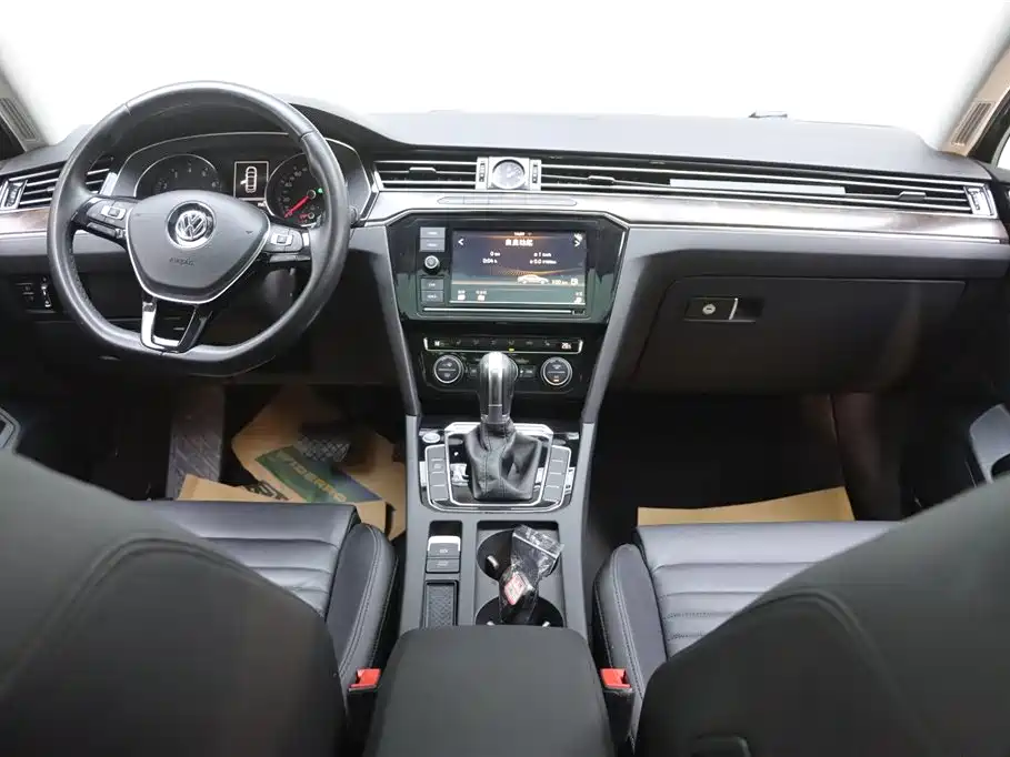 Volkswagen Magotan 2019 330TSI DSG Luxury China V фото 25