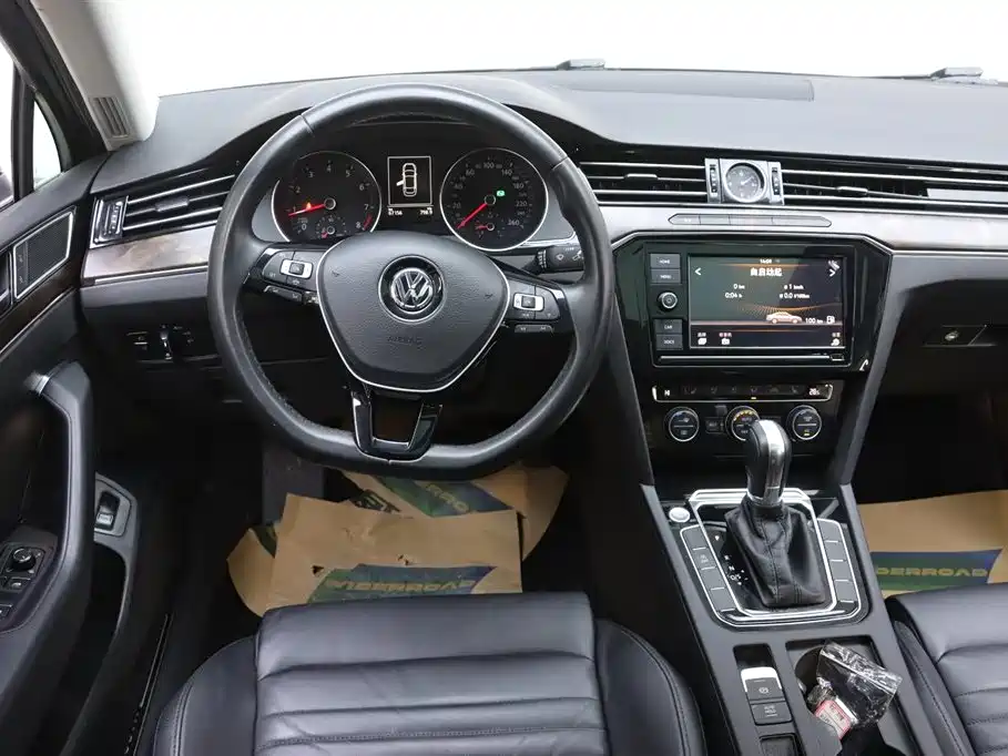 Volkswagen Magotan 2019 330TSI DSG Luxury China V фото 26