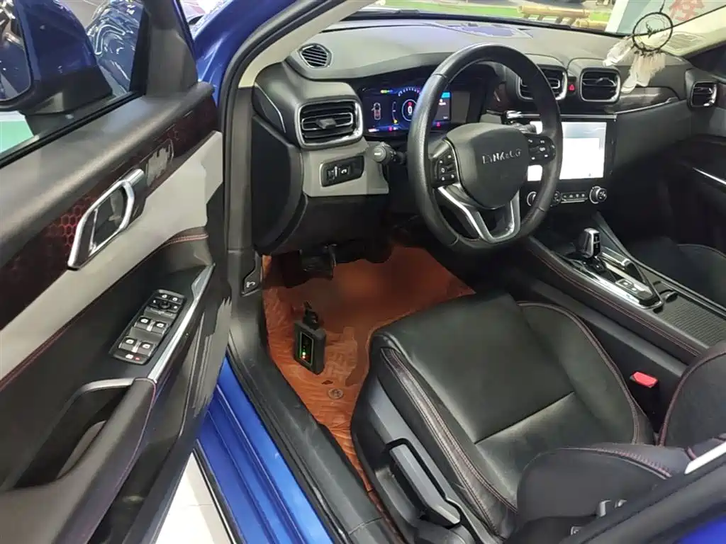 Lynk & Co 02 2018 1.5T DCT 2WD Power Edition China V фото 16