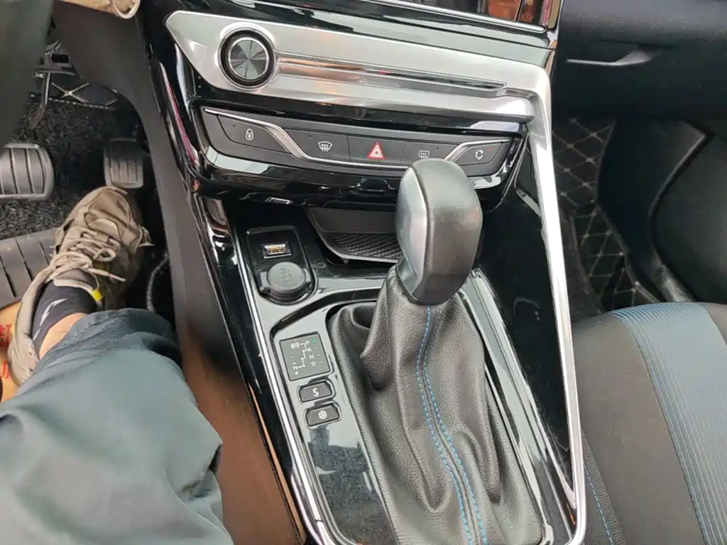 Peugeot 308 2018 2018 1.6L Auto Luxury Edition