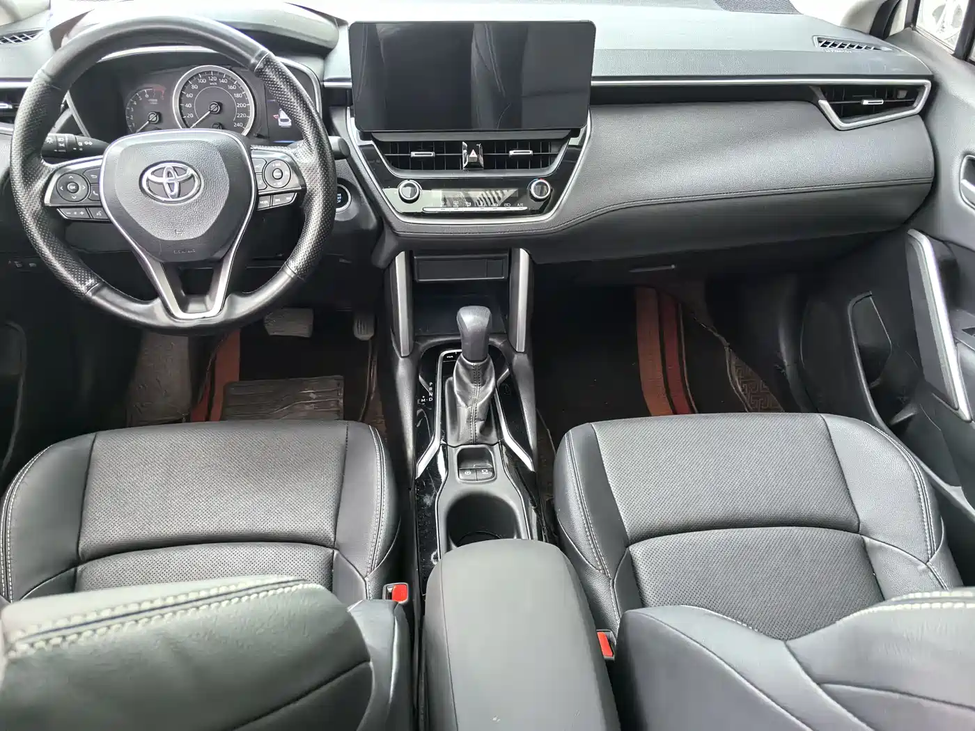 Toyota Frontlander 2022 2.0L CVT Luxury Edition фото 10