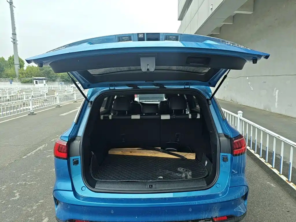 Фото 19 - Roewe RX5 MAX