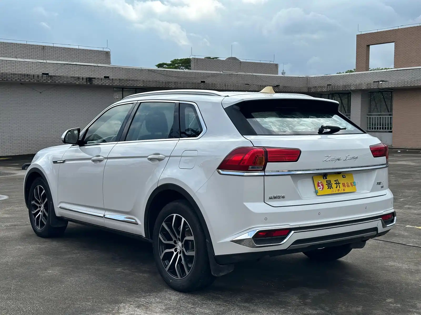 Фото 7 - Zotye X7