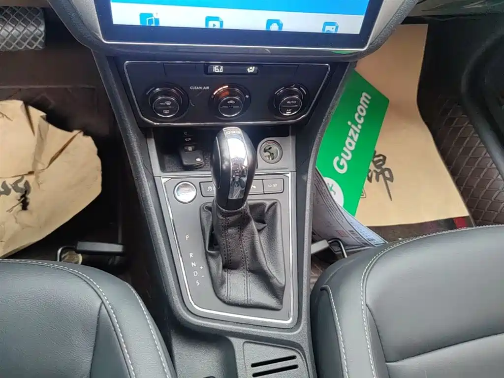 Volkswagen Lavida 2017 230TSI DSG Comfort Edition фото 14
