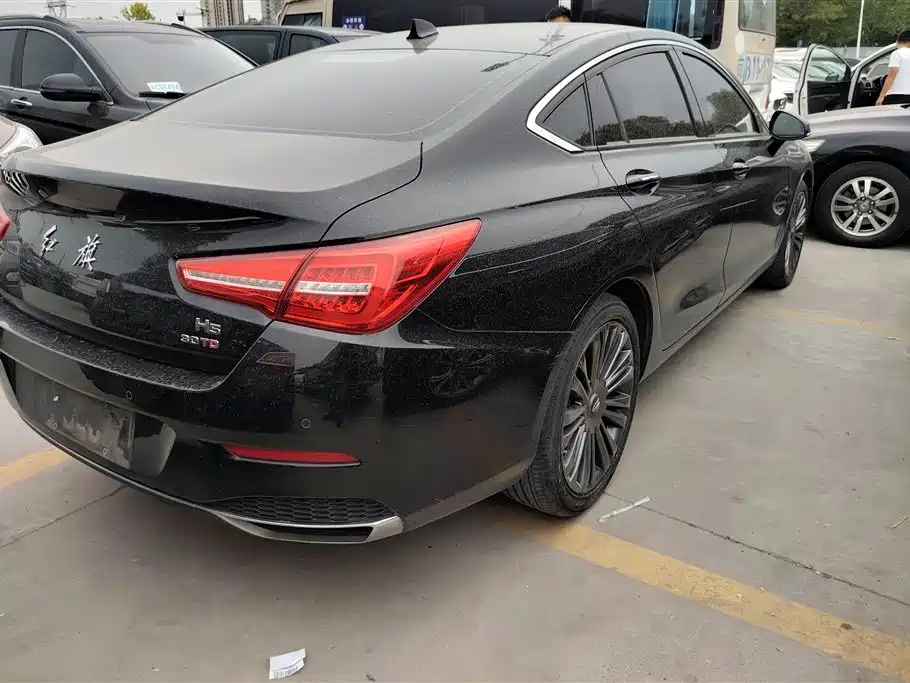 Hongqi H5 2020 1.5T DCT Qi Rhythm Edition фото 3