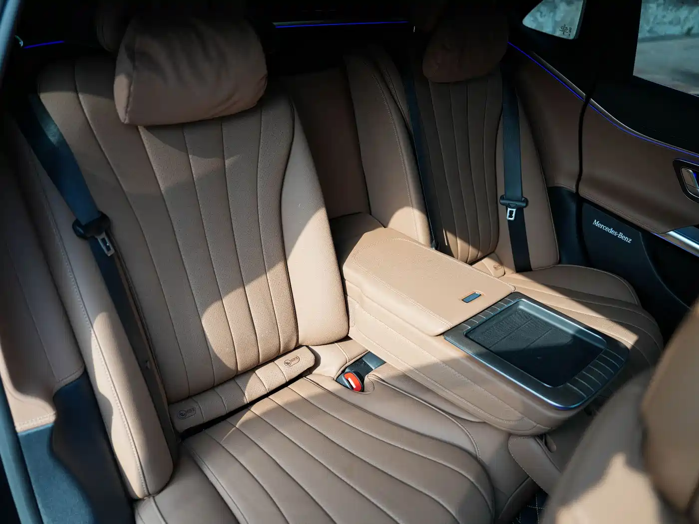 Mercedes-Benz E-Class 2024 E 300 L Fashion фото 26