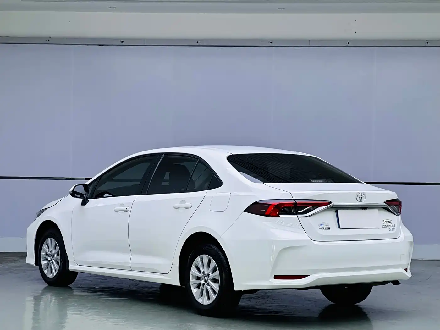Toyota Corolla 2019 1.2T S-CVT GL Pioneer Edition фото 4