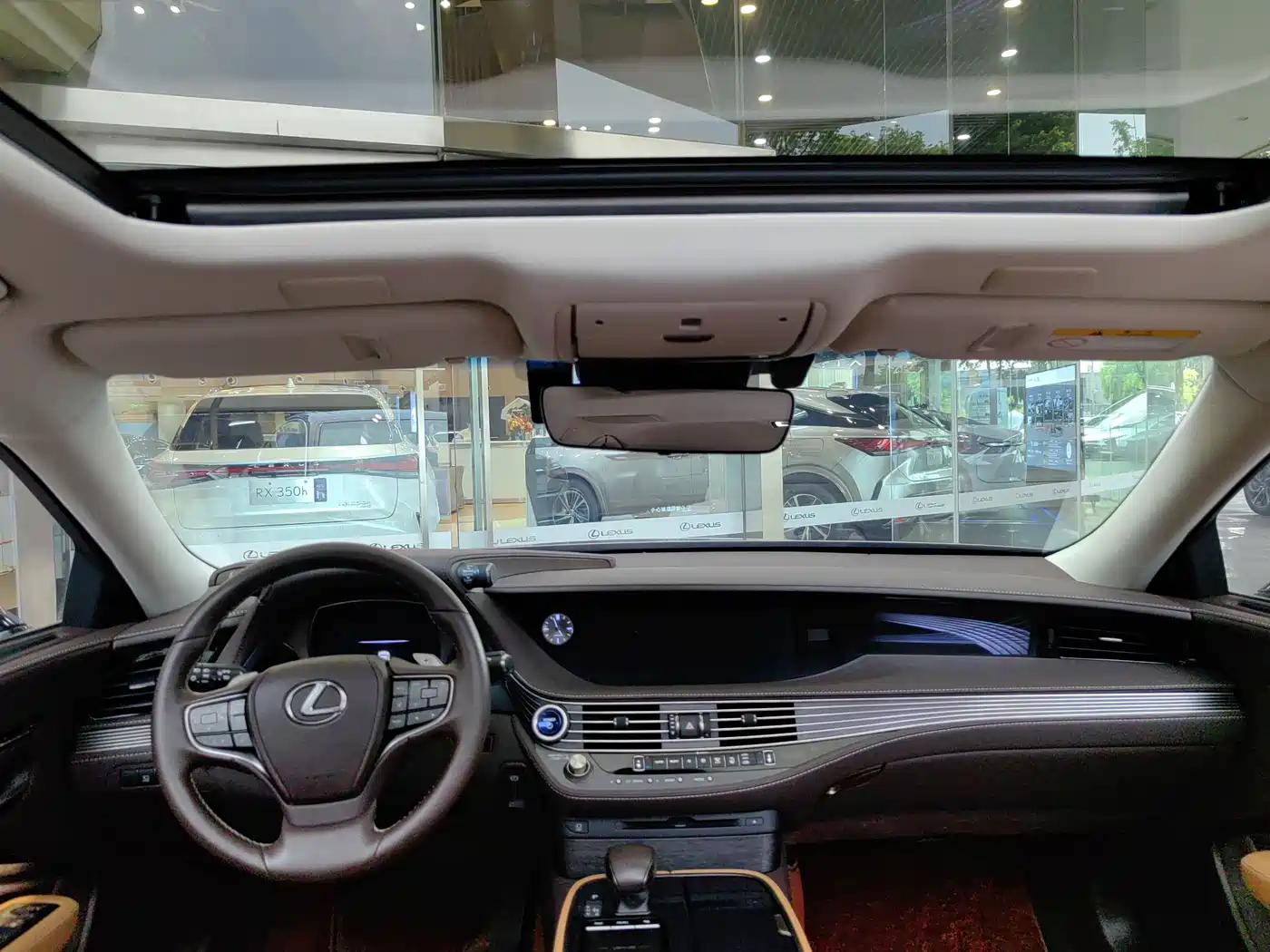 Lexus LS 2020 500h Excellence (China VI) фото 3