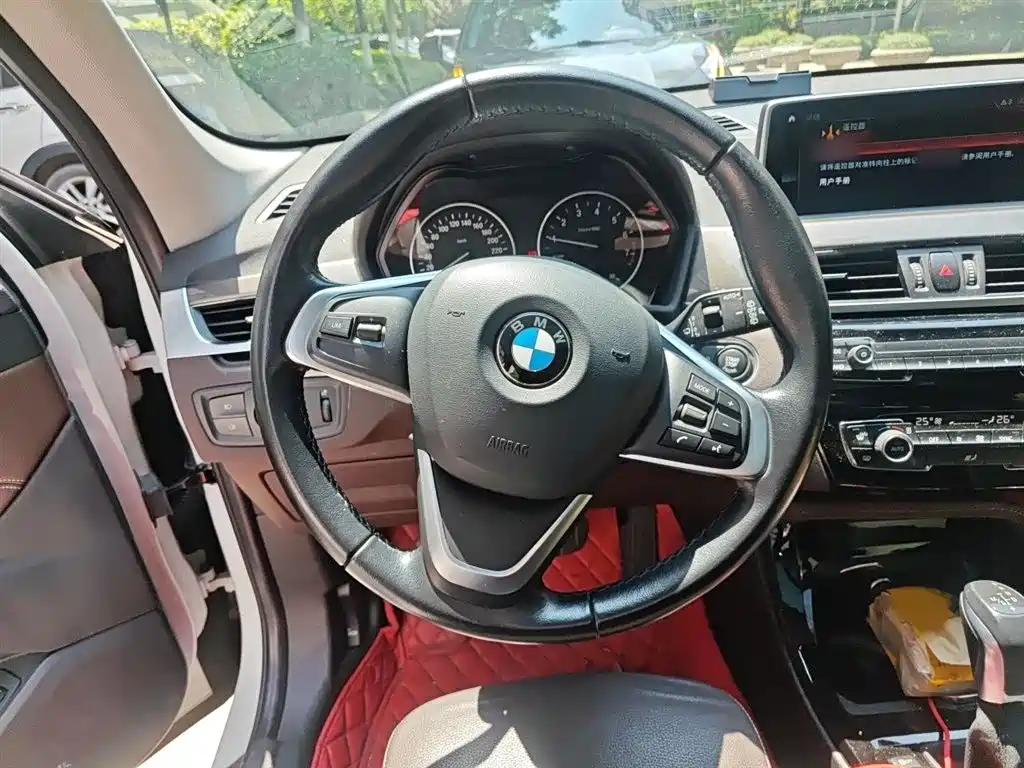 BMW X1 2018 sDrive18Li Premium Model фото 3